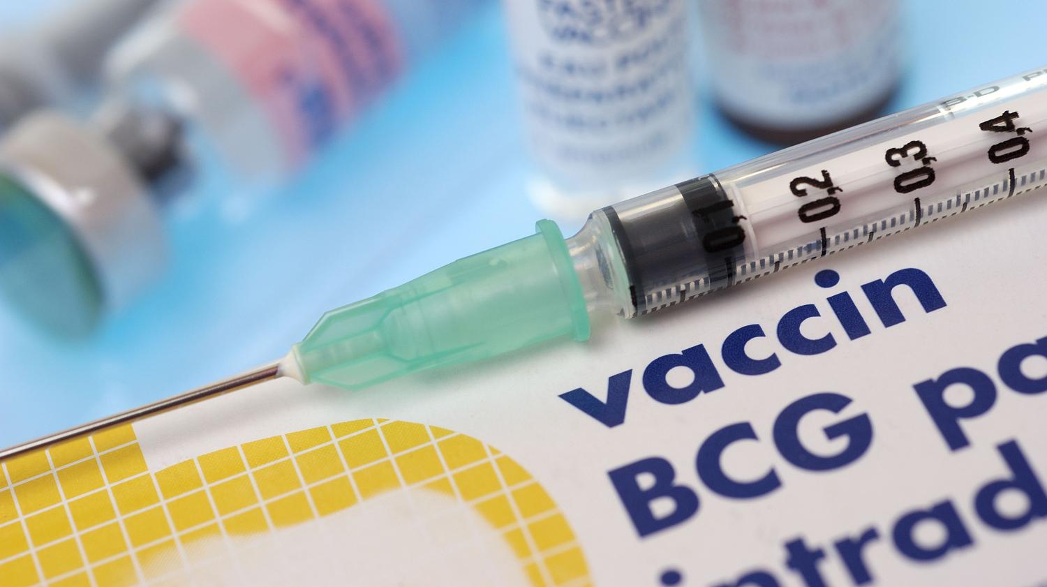 Le nouveau calendrier vaccinal. Cosem - Centres médicaux France